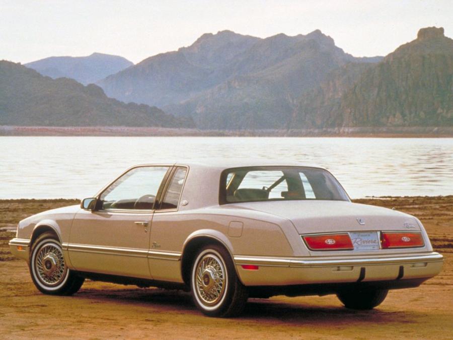  Buick Riviera 1986 года  (фото 13 из 14)